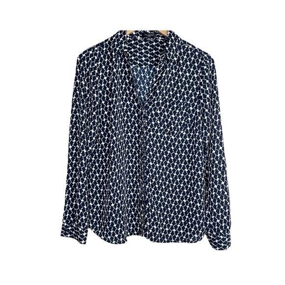 The Limited Ashton blouse M navy blue white geometric button front tab sleeve - Picture 1 of 11